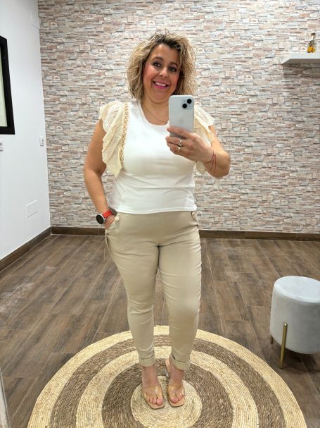 Pantalón 17,99€, Camiseta 14,99€