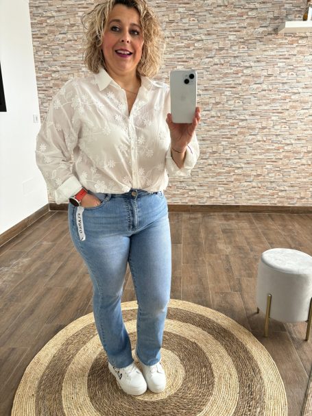 Blusa 18,99€ Pantalón 18,95€