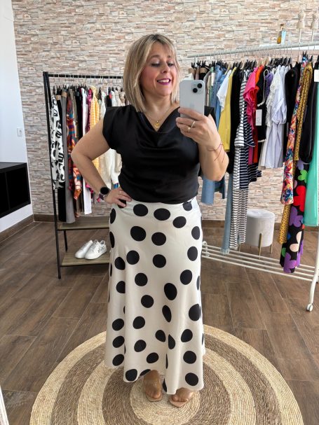 Blusa 13,95€ Falda 18,95€
